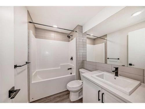 3108-350 Livingston Common Ne, Calgary, AB - Indoor Photo Showing Bathroom