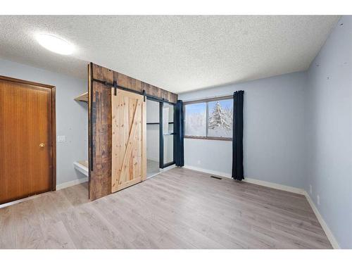 40 Bermondsey Road Nw, Calgary, AB - Indoor Photo Showing Other Room