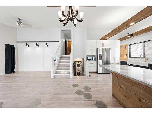 40 Bermondsey Road Nw, Calgary, AB - Indoor Photo Showing Kitchen