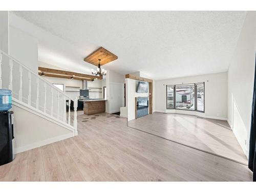 40 Bermondsey Road Nw, Calgary, AB - Indoor