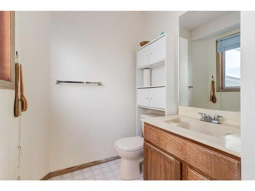 116 Sunvale Crescent Se, Calgary, AB - Indoor Photo Showing Bathroom