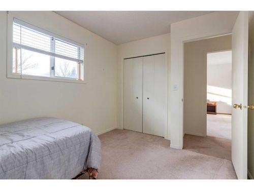 116 Sunvale Crescent Se, Calgary, AB - Indoor Photo Showing Bedroom