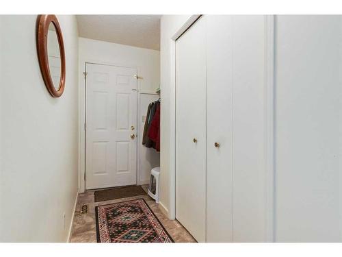 116 Sunvale Crescent Se, Calgary, AB - Indoor Photo Showing Other Room