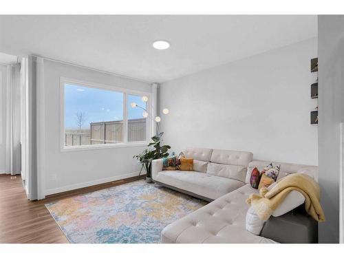 288 Legacy Reach Circle Se, Calgary, AB - Indoor Photo Showing Living Room