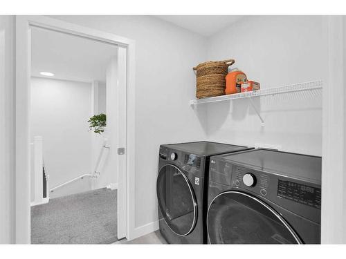 288 Legacy Reach Circle Se, Calgary, AB - Indoor Photo Showing Laundry Room