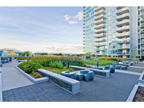 906-510 6 Avenue Se, Calgary, AB - Outdoor With Balcony