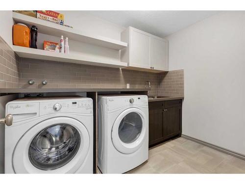 255 Savanna Lane Ne, Calgary, AB - Indoor Photo Showing Laundry Room