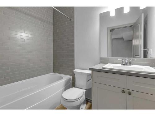 255 Savanna Lane Ne, Calgary, AB - Indoor Photo Showing Bathroom