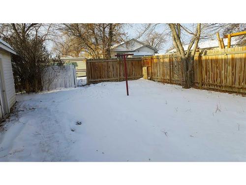 123 1 Street East, Brooks, AB - Outdoor