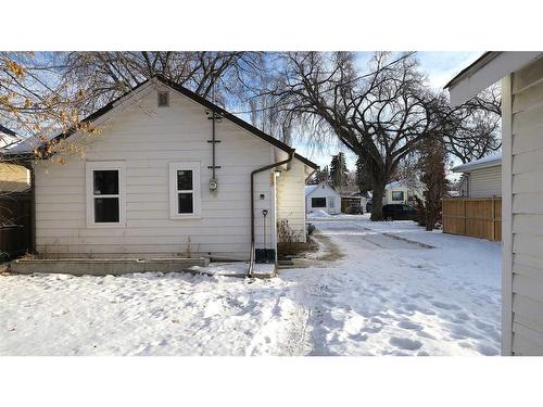 123 1 Street East, Brooks, AB - Outdoor