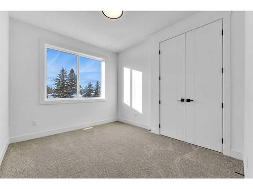 3535 40 Street Sw, Calgary, AB - Indoor Photo Showing Other Room