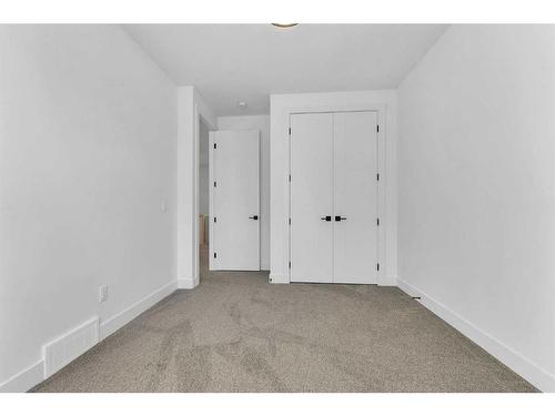 3535 40 Street Sw, Calgary, AB - Indoor Photo Showing Other Room