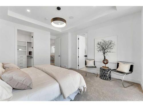 3535 40 Street Sw, Calgary, AB - Indoor Photo Showing Bedroom