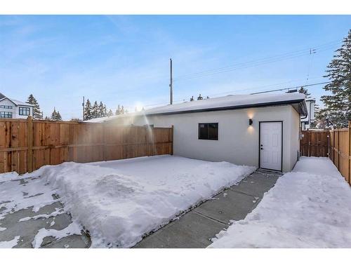 3535 40 Street Sw, Calgary, AB - Outdoor