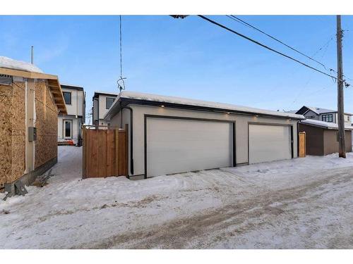 3535 40 Street Sw, Calgary, AB - Outdoor With Exterior