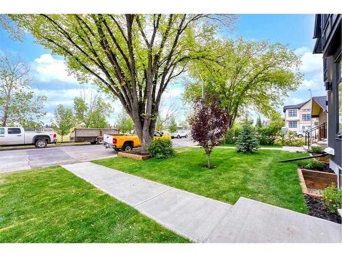 3535 40 Street Sw, Calgary, AB - Outdoor