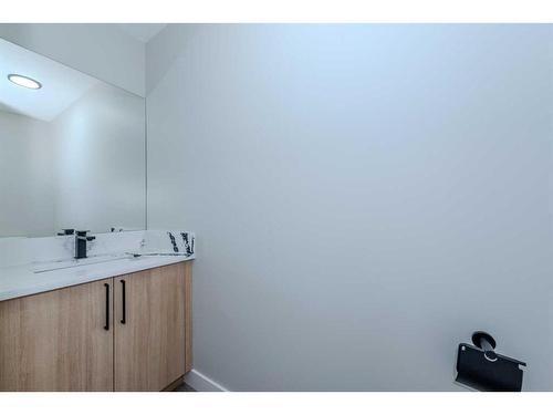 12 Abingdon Court Ne, Calgary, AB - Indoor Photo Showing Bathroom