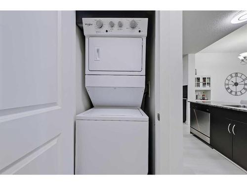 4306-5605 Henwood Street Sw, Calgary, AB - Indoor Photo Showing Laundry Room