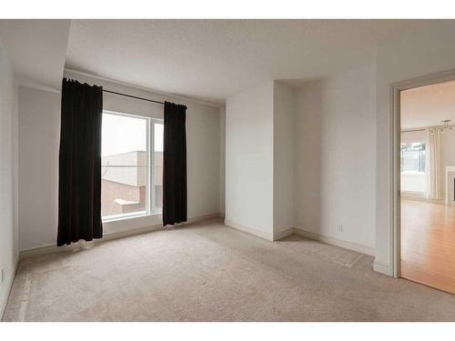 604-920 5 Avenue Sw, Calgary, AB - Indoor Photo Showing Other Room