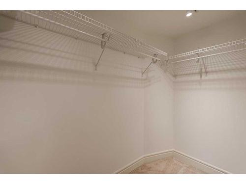 604-920 5 Avenue Sw, Calgary, AB - Indoor With Storage