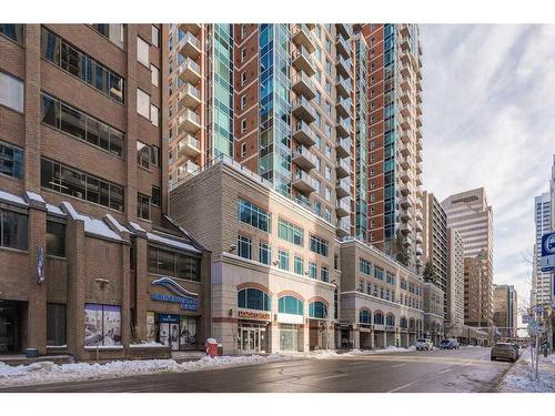 604-920 5 Avenue Sw, Calgary, AB - Outdoor With Facade