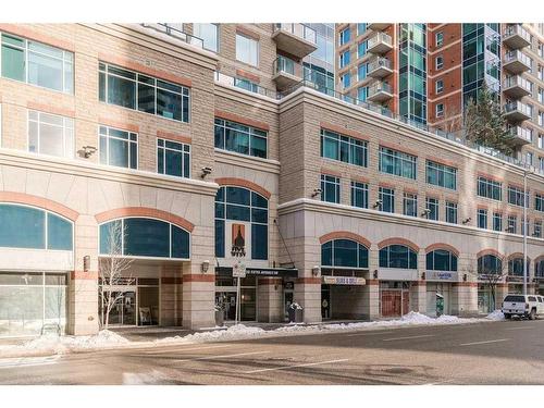 604-920 5 Avenue Sw, Calgary, AB - Outdoor With Balcony With Facade