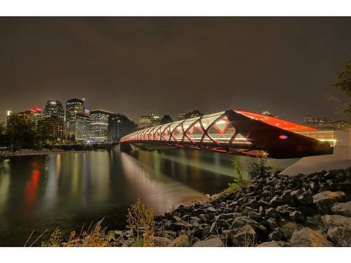 604-920 5 Avenue Sw, Calgary, AB - Outdoor With Body Of Water With View