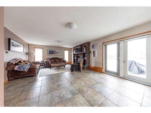 3801 57A Avenue, Lloydminster, AB - Indoor