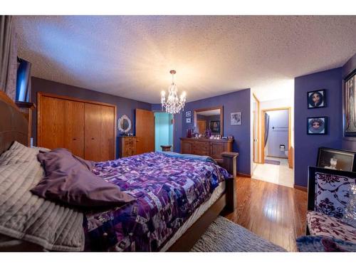 3801 57A Avenue, Lloydminster, AB - Indoor Photo Showing Bedroom