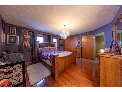 3801 57A Avenue, Lloydminster, AB - Indoor Photo Showing Bedroom