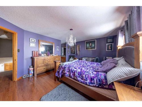 3801 57A Avenue, Lloydminster, AB - Indoor Photo Showing Bedroom