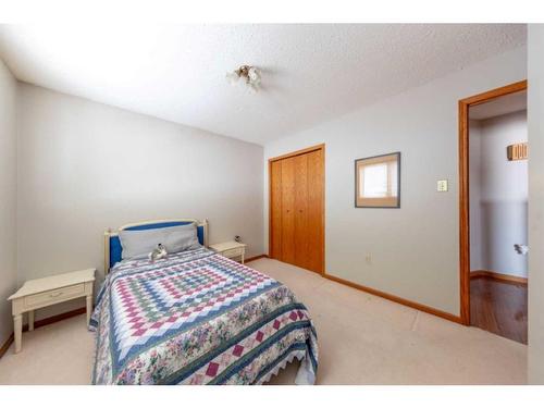 3801 57A Avenue, Lloydminster, AB - Indoor Photo Showing Bedroom