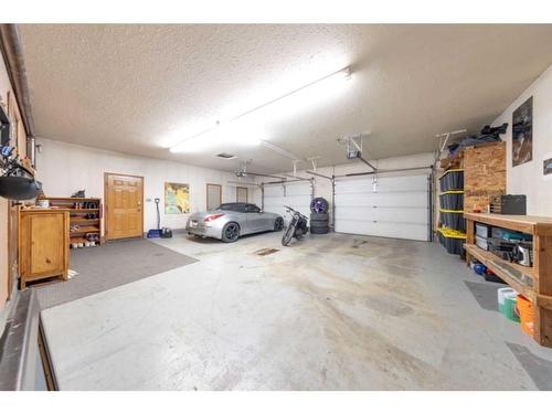 3801 57A Avenue, Lloydminster, AB - Indoor Photo Showing Garage