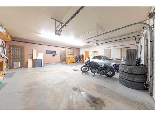 3801 57A Avenue, Lloydminster, AB - Indoor Photo Showing Garage