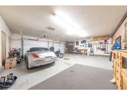 3801 57A Avenue, Lloydminster, AB - Indoor Photo Showing Garage