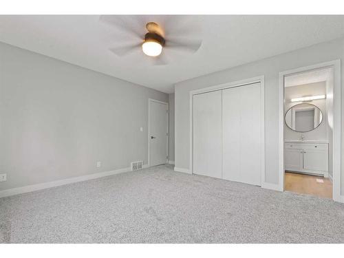 315 Woodridge Place Sw, Calgary, AB - Indoor Photo Showing Other Room