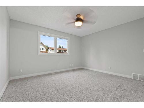 315 Woodridge Place Sw, Calgary, AB - Indoor Photo Showing Other Room