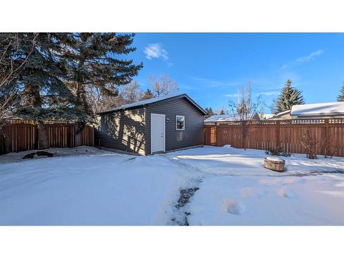 219 Midlawn Close Se, Calgary, AB - Outdoor