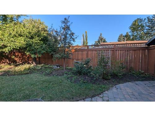 219 Midlawn Close Se, Calgary, AB - Outdoor With Backyard