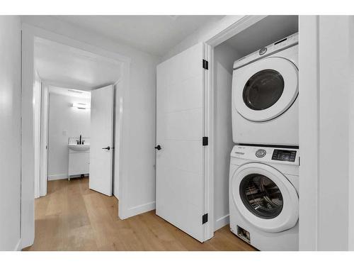 87-2511 38 Street Ne, Calgary, AB - Indoor Photo Showing Laundry Room