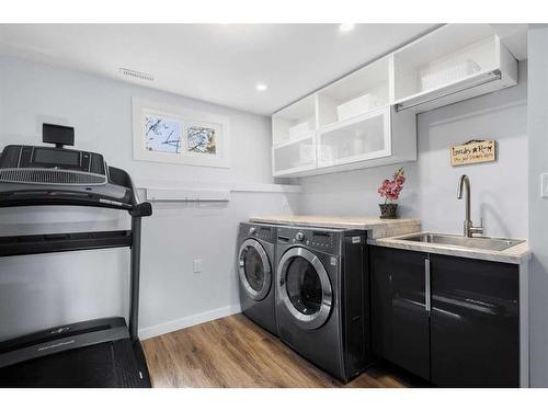 14427 Parkside Drive Se, Calgary, AB - Indoor Photo Showing Laundry Room