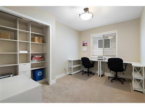 816 Diamond Court Se, Calgary, AB - Indoor Photo Showing Office