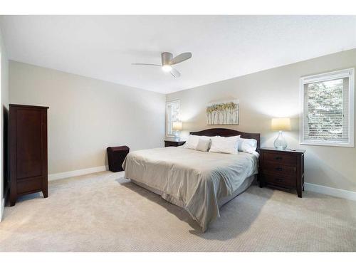 816 Diamond Court Se, Calgary, AB - Indoor Photo Showing Bedroom