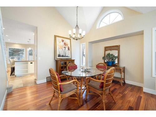 816 Diamond Court Se, Calgary, AB - Indoor Photo Showing Dining Room