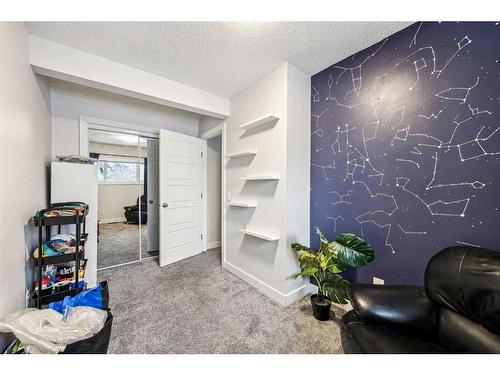 303-2423 56 Street Ne, Calgary, AB - Indoor