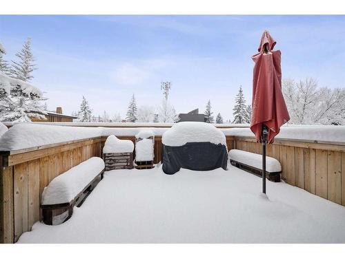 303-2423 56 Street Ne, Calgary, AB - Outdoor