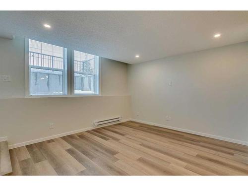 426 Cranbrook Square Se, Calgary, AB - Indoor Photo Showing Other Room