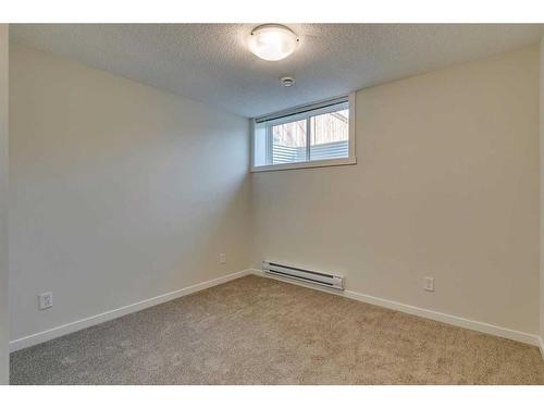 426 Cranbrook Square Se, Calgary, AB - Indoor Photo Showing Other Room