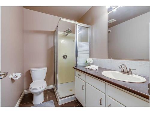 127 Bracewood Road Sw, Calgary, AB - Indoor Photo Showing Bathroom