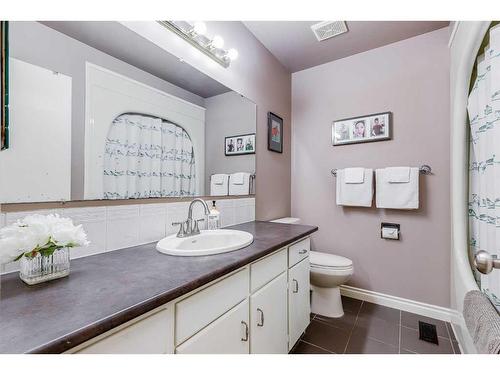 127 Bracewood Road Sw, Calgary, AB - Indoor Photo Showing Bathroom